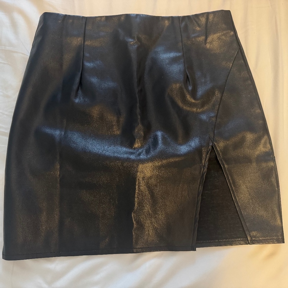 Lulus Size Small black ‘leather” skirt